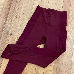 3/4 maroon vented leggings